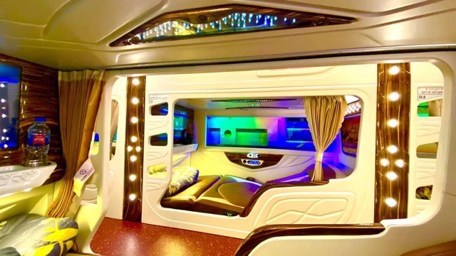 VIP Cabin Bus photo 3